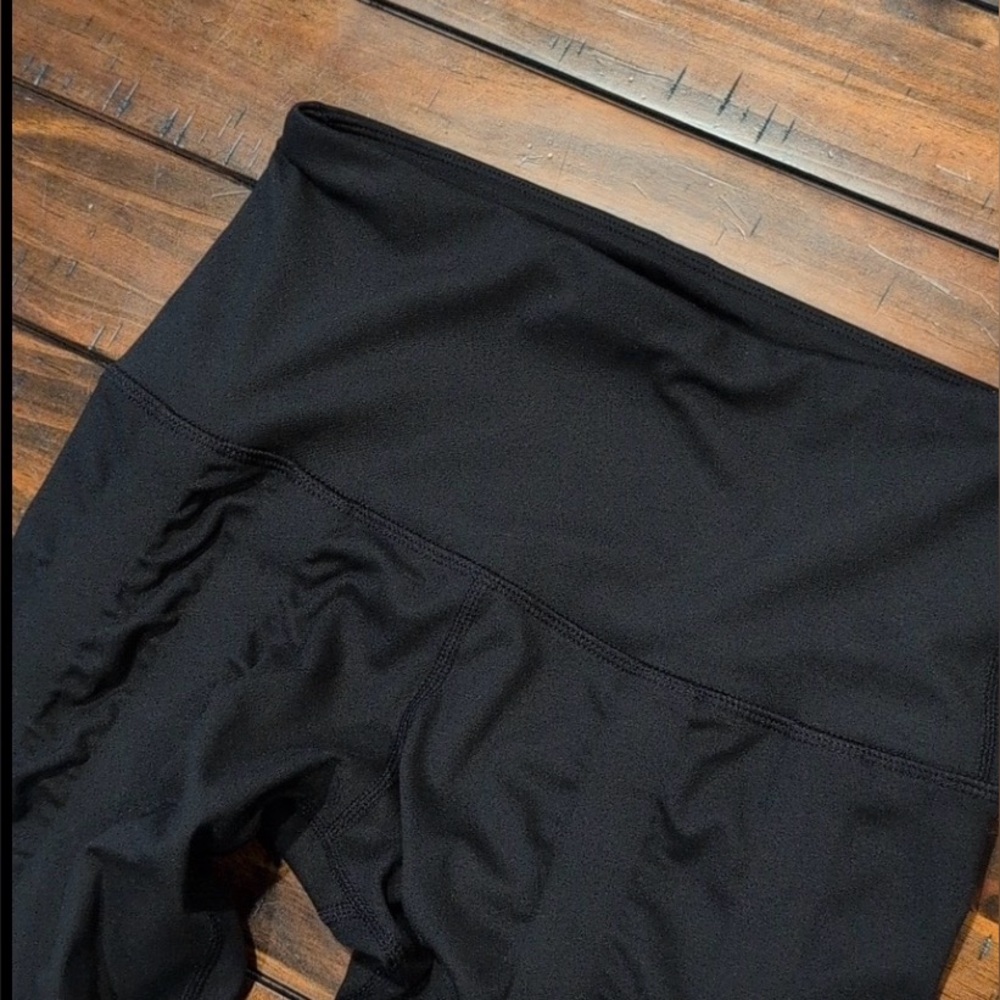 Black Women's Leggings - Picture 5 of 8